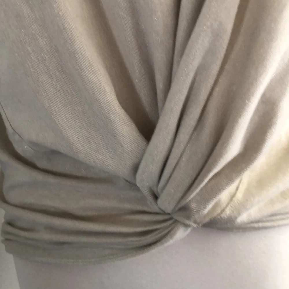 Lululemon shirt - Picture 7 of 8